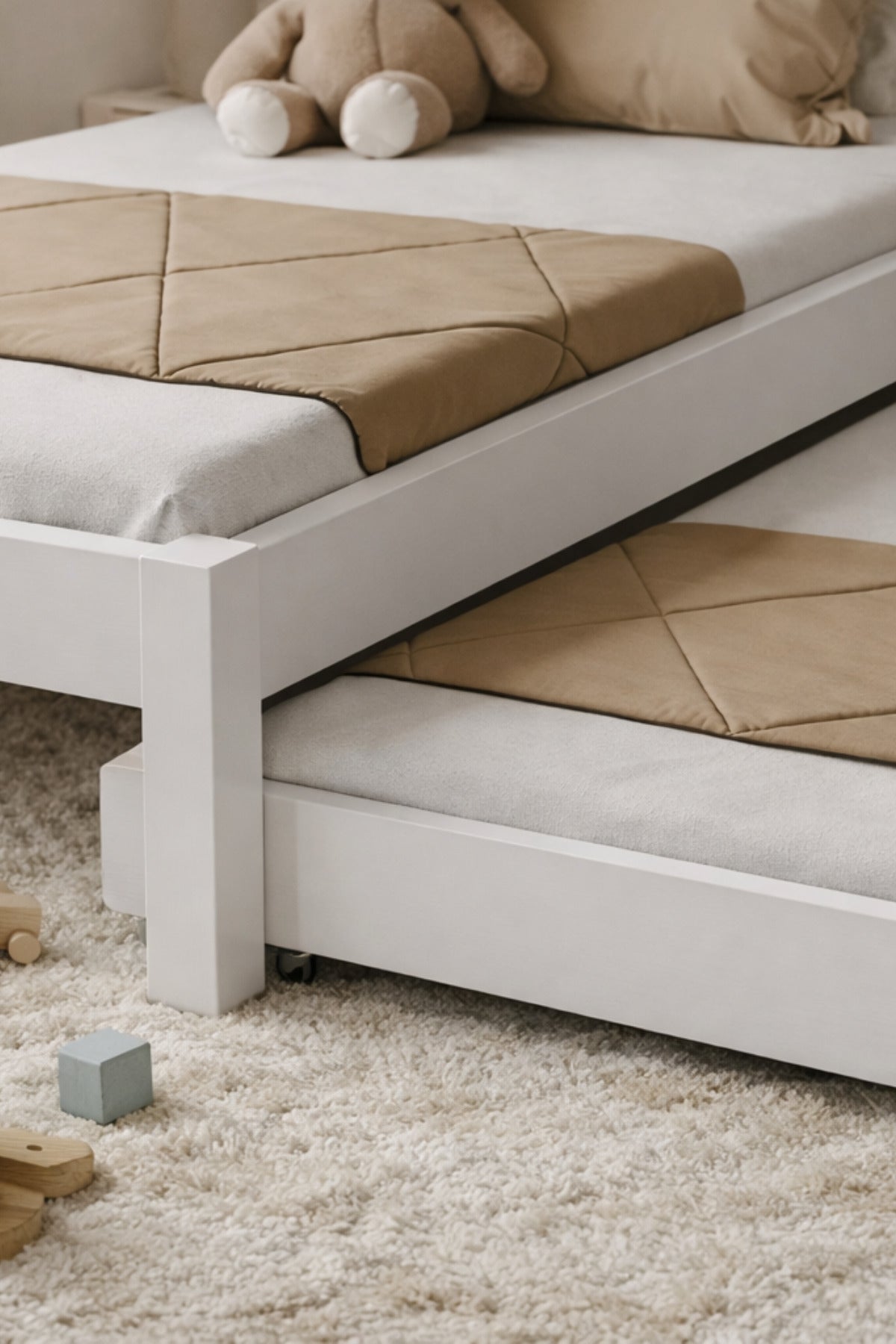 Canvas Model Masif Ahşap Karyola