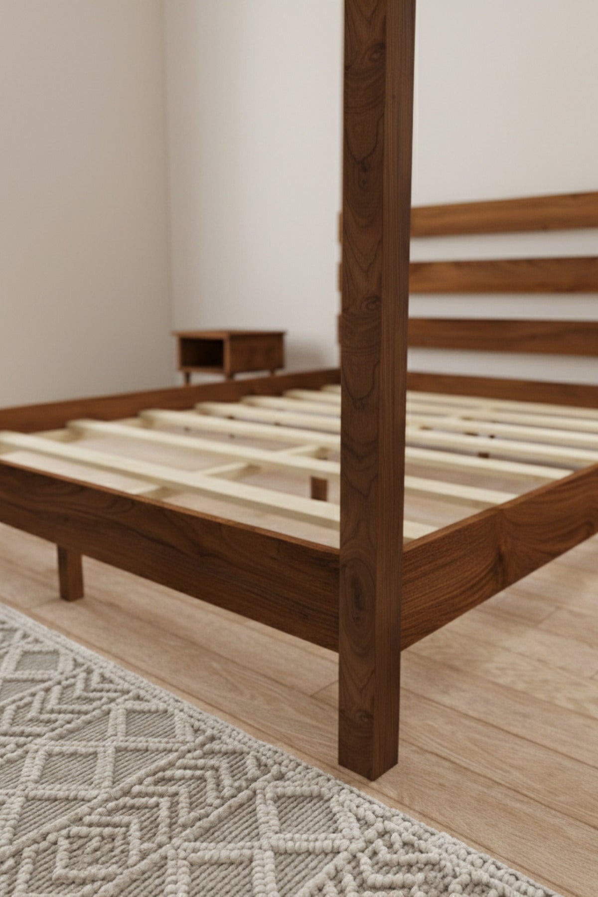 Natura Ci̇bi̇nli̇kli̇ Model Masif Ahşap Karyola 2 Adet Komodin 90x200 Ceviz