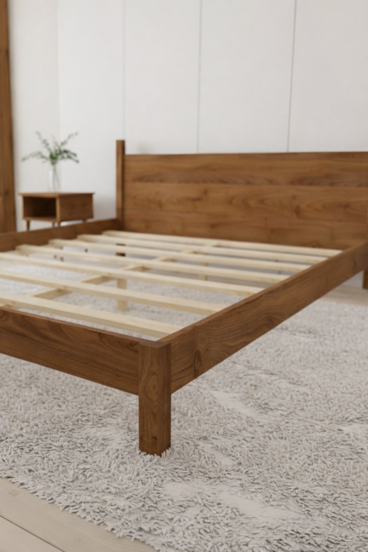Mi̇rage Model Masif Ahşap Karyola ve 2 Adet Komodin 100x200 Ceviz