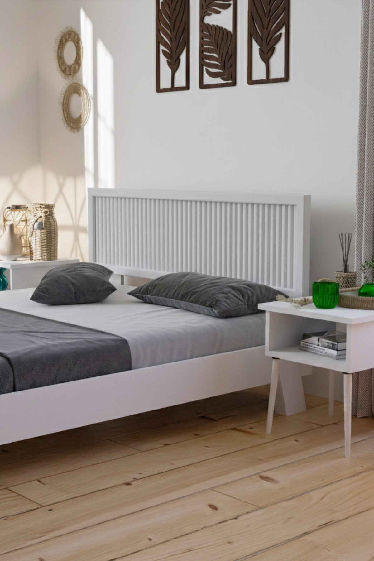 Ebruli̇ Model Dikey Başlıklı Masif Ahşap Karyola 150x200 Ceviz